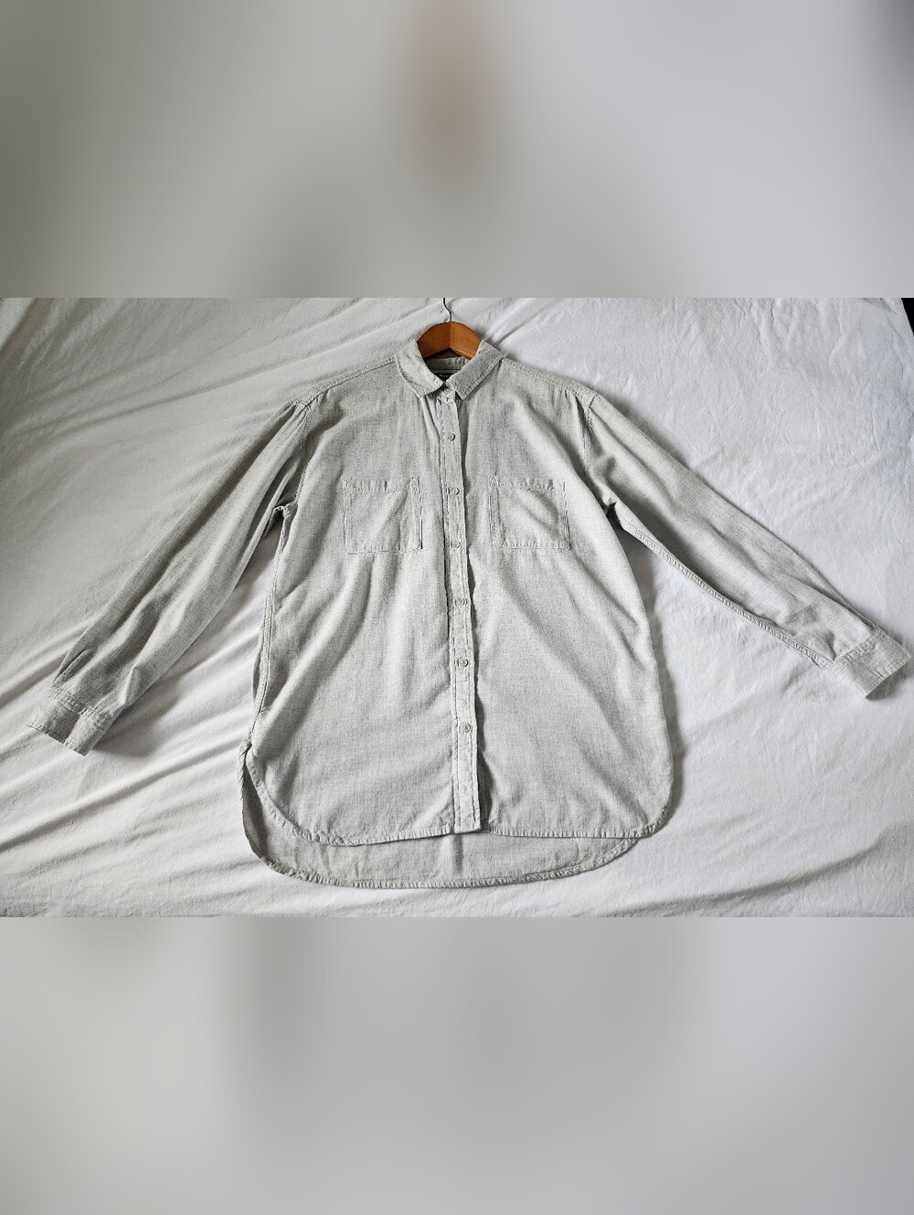 Roots Men's Light Gray Casual Button-Down Shirt